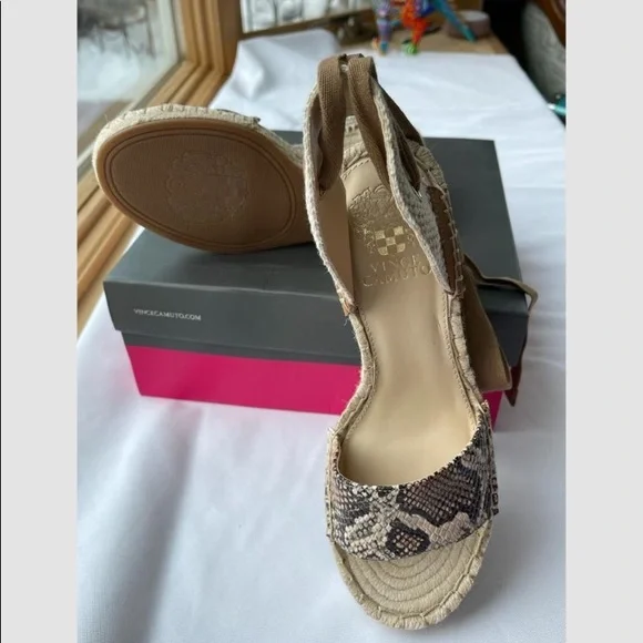 VINCE CAMUTO, NEW WOVEN WEDGE WOMEN SANDAL, - Picture 4 of 7